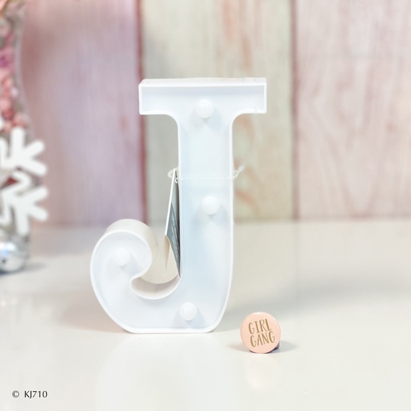 ‼️CLEARANCE SALE‼️ LED Plastic Mono Letter “J” Light NWT by Tru Living - Picture 1 of 11